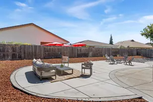 866 Raccoon Valley Dr, Manteca, CA 95336 - Photo 26