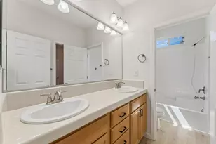 866 Raccoon Valley Dr, Manteca, CA 95336 - Photo 20