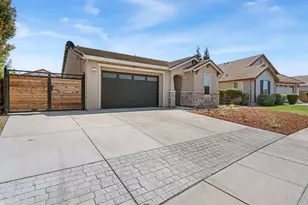 866 Raccoon Valley Dr, Manteca, CA 95336 - Photo 2