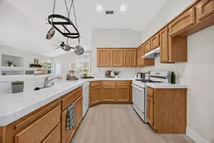10083 Teddington Way, Elk Grove, CA 95624 - Photo 24