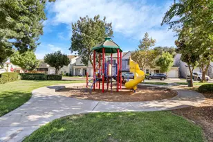 1515 Cat Tail Dr, Stockton, CA 95204 - Photo 4