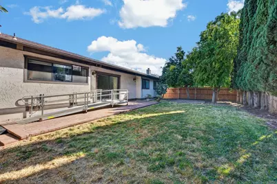 7264 Riverwind Way, Sacramento, CA 95831 - Photo 22