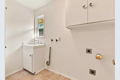 3721 Laura Court, Sacramento, CA 95821 - Photo 34