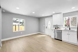 7705 Pine Dr, Citrus Heights, CA 95610 - Photo 10