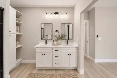 2450 Knoll Street, Sacramento, CA 95815 - Photo 24