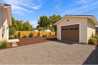 2450 Knoll Street, Sacramento, CA 95815 - Photo 28