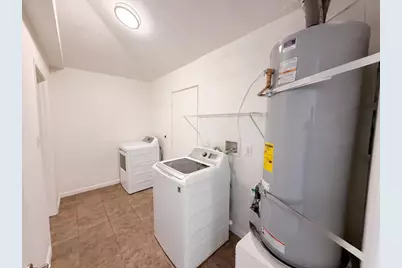 6809 Weddigen Way, North Highlands, CA 95660 - Photo 20