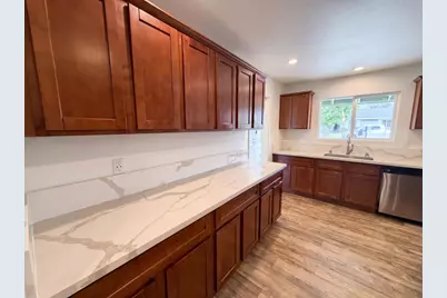 6809 Weddigen Way, North Highlands, CA 95660 - Photo 6
