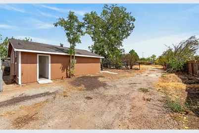 5741 Wallace Avenue, Sacramento, CA 95824 - Photo 42