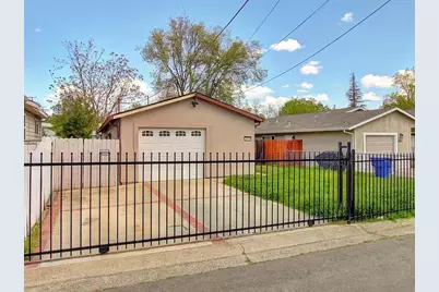 3409 36th Street, Sacramento, CA 95817 - Photo 2