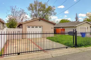 3409 36th St, Sacramento, CA 95817 - Photo 2