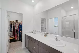 898 Lake Park Cir, Galt, CA 95632 - Photo 8