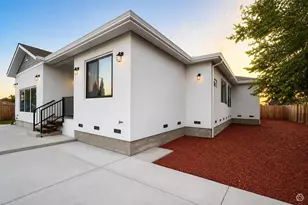 4933 Dry Creek Rd, Sacramento, CA 95838 - Photo 2