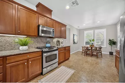 9963 Sheffield Way, Elk Grove, CA 95757 - Photo 10