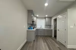 180 N Airport Way, Manteca, CA 95337 - Photo 4
