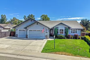 318 Manor Dr, Ione, CA 95640 - Photo 2