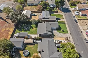 320 S Western Ave, Waterford, CA 95386 - Photo 32