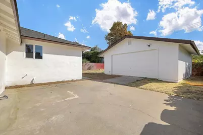 6208 Larry Way, North Highlands, CA 95660 - Photo 32