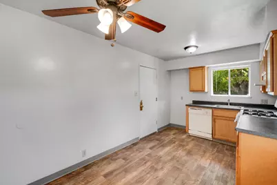 7300 Arleta Court, Sacramento, CA 95823 - Photo 10