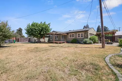 710 W Turner Road, Lodi, CA 95240 - Photo 36