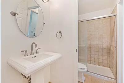867 E Woodside Lane #4, Sacramento, CA 95825 - Photo 6