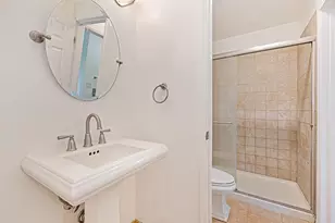 867 E Woodside Ln, Sacramento, CA 95825 - Photo 6