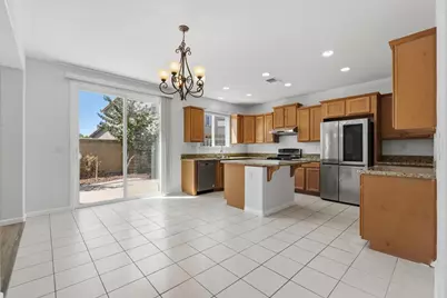 8560 Hawley Way, Elk Grove, CA 95624 - Photo 6