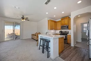 7340 Del Prado Ct, Sacramento, CA 95828 - Photo 6