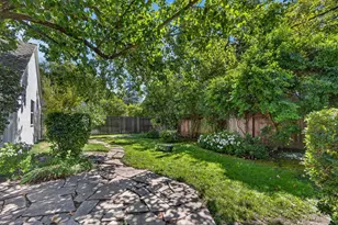 452 Blackwood St, Sacramento, CA 95815 - Photo 40