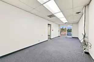 909 Fee Dr, Sacramento, CA 95815 - Photo 48