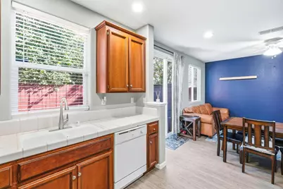 2875 Tourbrook Way, Sacramento, CA 95833 - Photo 14