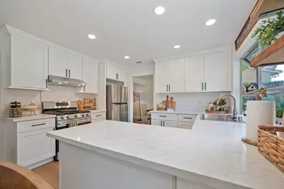 8208 Alba Court, Citrus Heights, CA 95610 - Photo 14