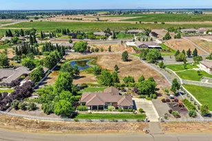 11880 Gidaro Dr, Elk Grove, CA 95624 - Photo 4
