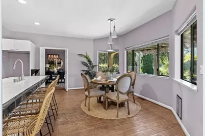 9201 Laguna Lake Way, Elk Grove, CA 95758 - Photo 24