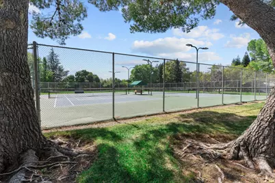 9201 Laguna Lake Way, Elk Grove, CA 95758 - Photo 76