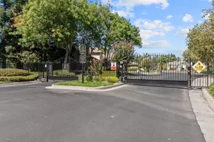 9201 Laguna Lake Way, Elk Grove, CA 95758 - Photo 80