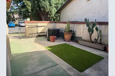 7821 Shimmer River Lane, Citrus Heights, CA 95610 - Photo 12