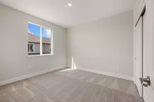 727 E Chelsea St, Lodi, CA 95242 - Photo 46