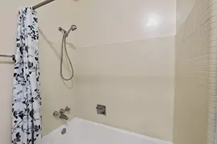 7626 Brentwood Dr, Stockton, CA 95207 - Photo 18