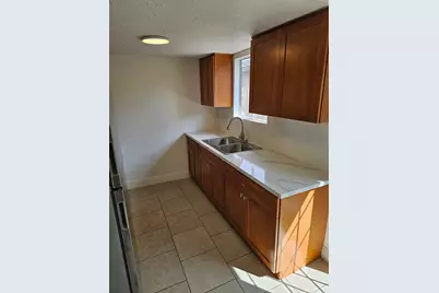9525 Kelley Drive, Stockton, CA 95209 - Photo 2