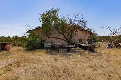 7810 Elsie Avenue, Sacramento, CA 95828 - Photo 18
