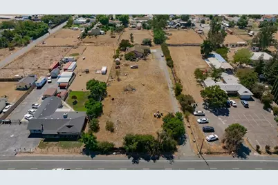 7810 Elsie Avenue, Sacramento, CA 95828 - Photo 4
