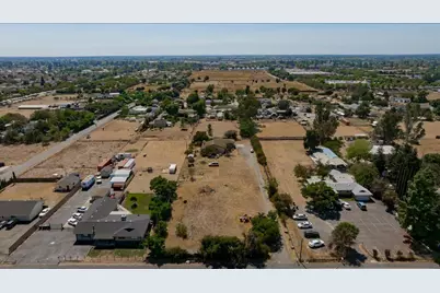 7810 Elsie Avenue, Sacramento, CA 95828 - Photo 6