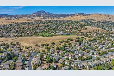 2329 Mark Twain Drive, Antioch, CA 94531 - Photo 2