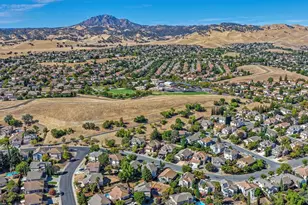 2329 Mark Twain Dr, Antioch, CA 94531 - Photo 2