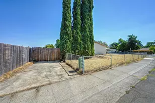 4801 Willowbrook Dr, Sacramento, CA 95842 - Photo 4