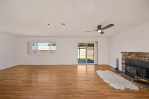 4801 Willowbrook Dr, Sacramento, CA 95842 - Photo 24