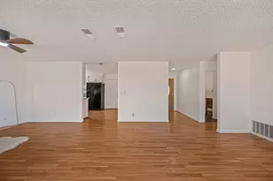 4801 Willowbrook Dr, Sacramento, CA 95842 - Photo 18