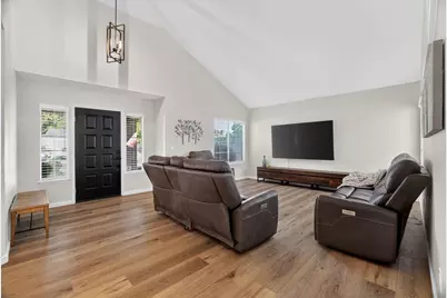 6816 Fall Breeze Court, Elk Grove, CA 95758 - Photo 12
