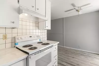 8208 Center Parkway #18, Sacramento, CA 95823 - Photo 18